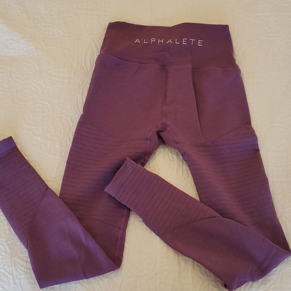 Alphalete Revival Leggings